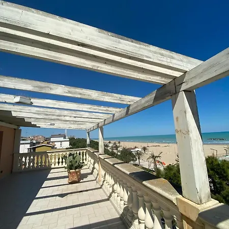 Apartment Roseto Fronte Mare *